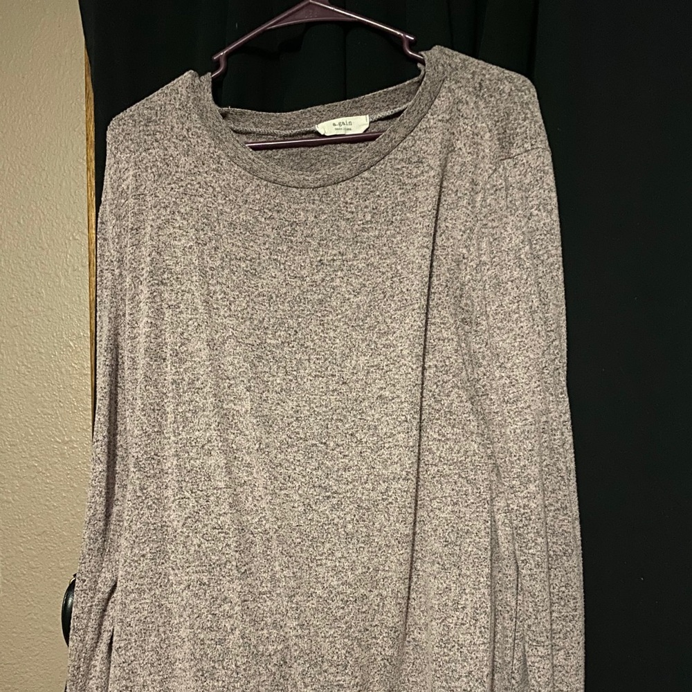 Light weight sweater
